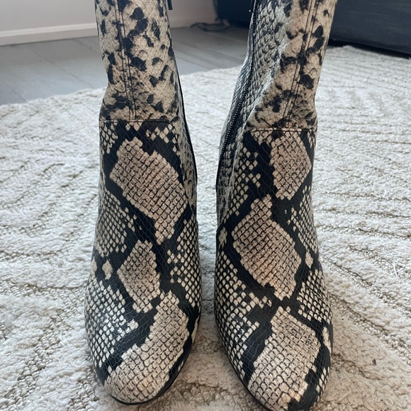 ALDO Snake Skin Ankle Boots - Picture 5 of 5